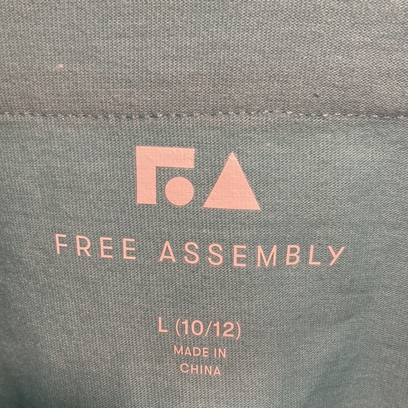 Free Assembly Top - Picture 4 of 9